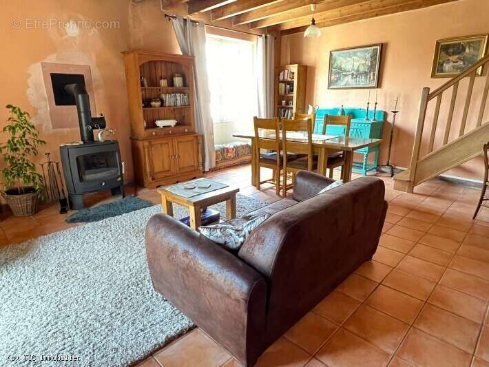 Maison à VILLEFAGNAN