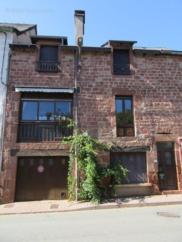 Maison à MARCILLAC-VALLON