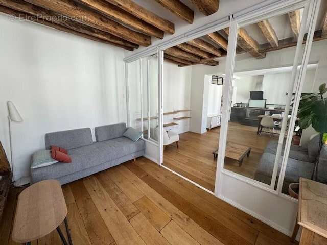 Appartement à PARIS-11E