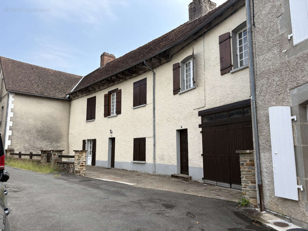 Coussac Bonneval magnifique maison bourg de 5 pièces, garage, piscine, jardin et vues - photo 26
