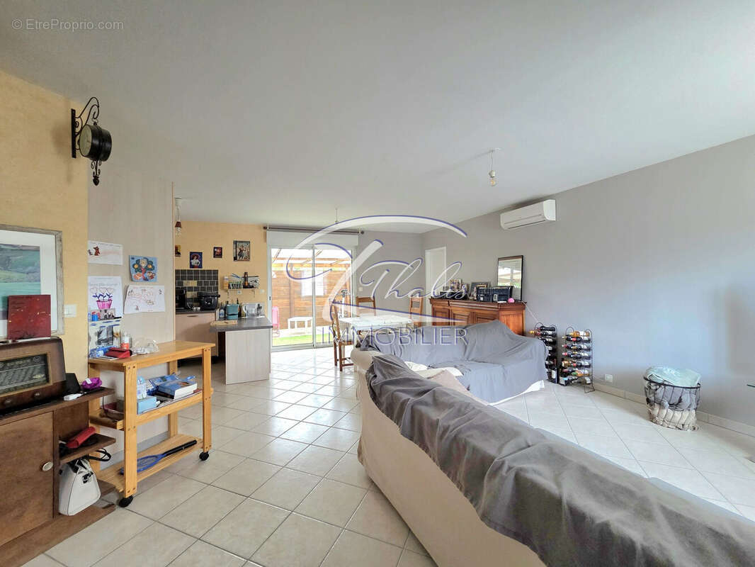 Maison 80 m² à La Lande-De-Fronsac  - photo 4