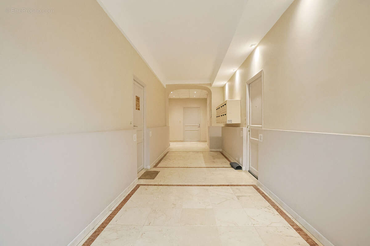 Appartement à HYERES