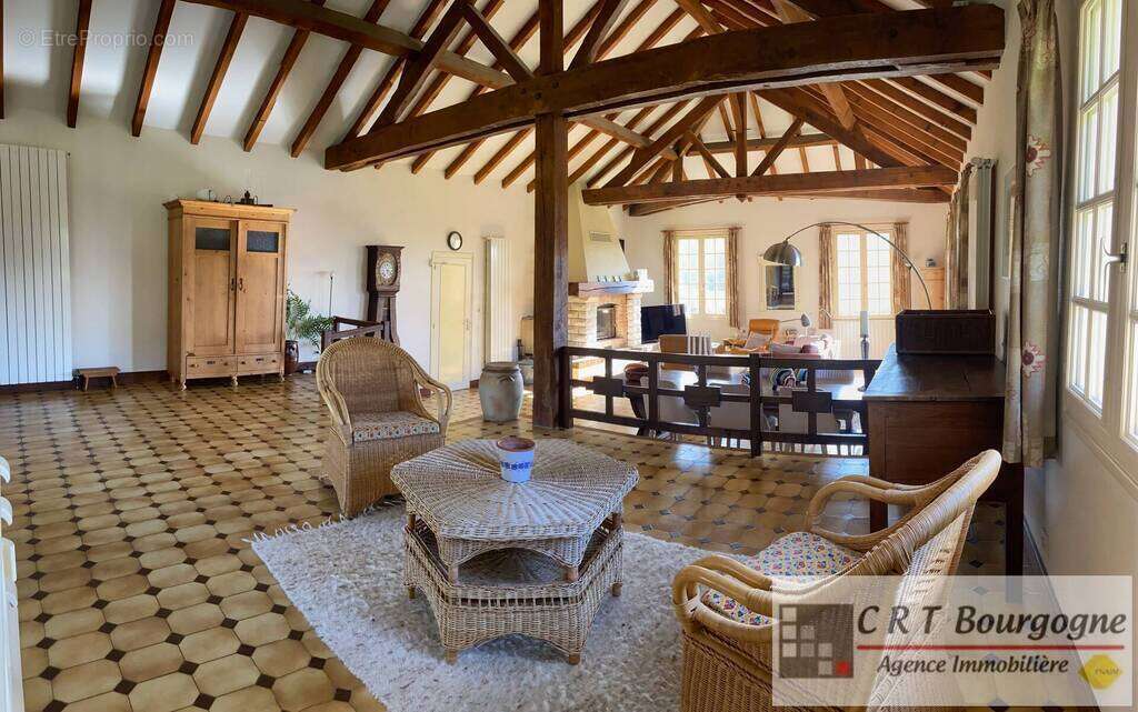 Maison à MOULINS-SUR-OUANNE