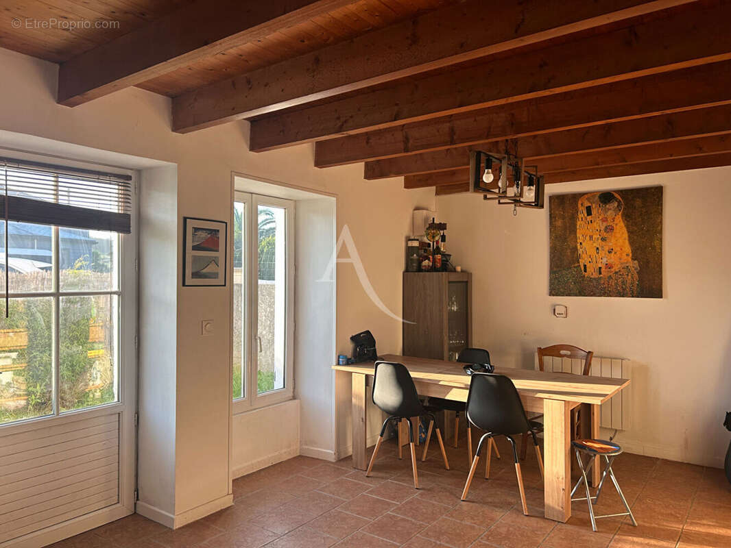 Maison à L'ILE-D'ELLE