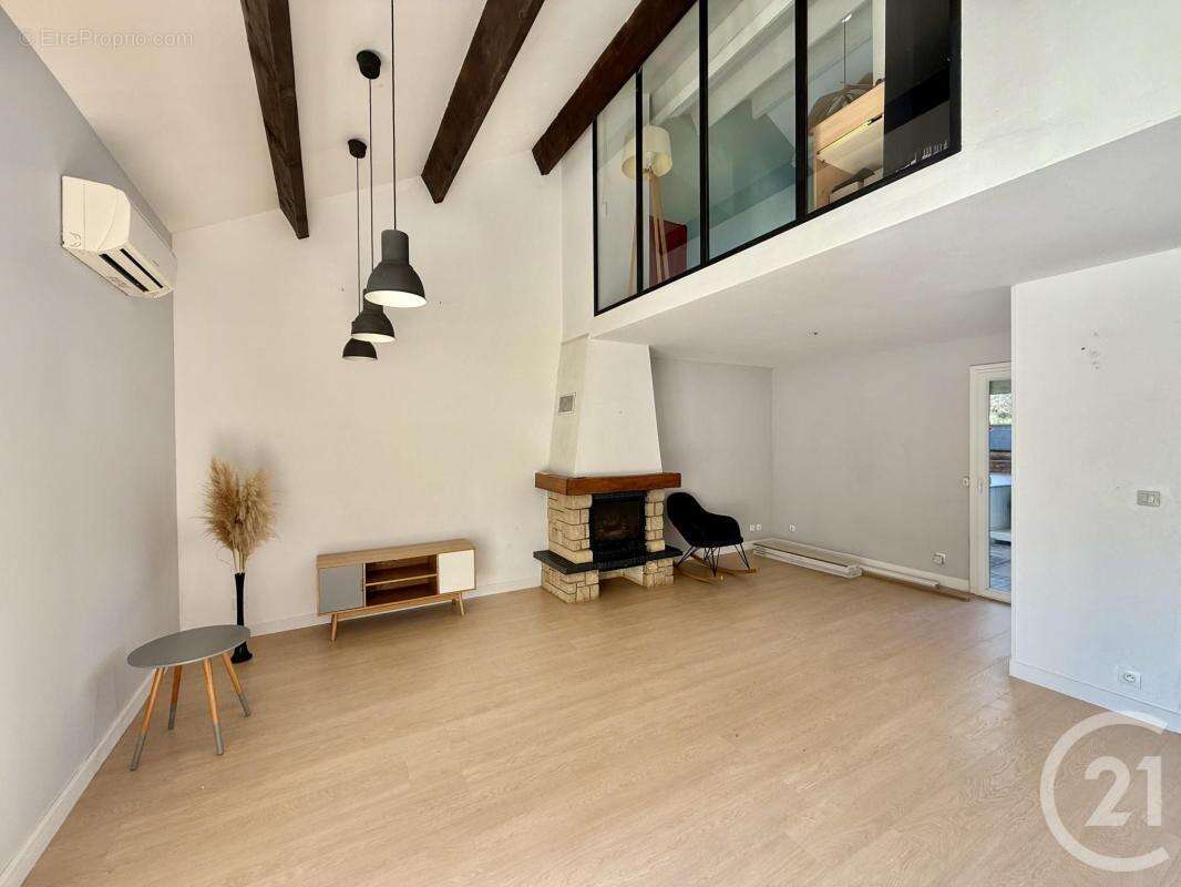 Maison à VILLENEUVE-LES-MAGUELONE