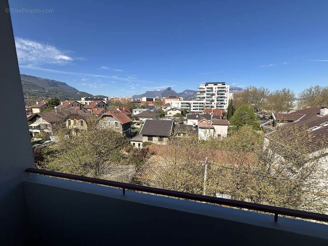 Appartement à ECHIROLLES