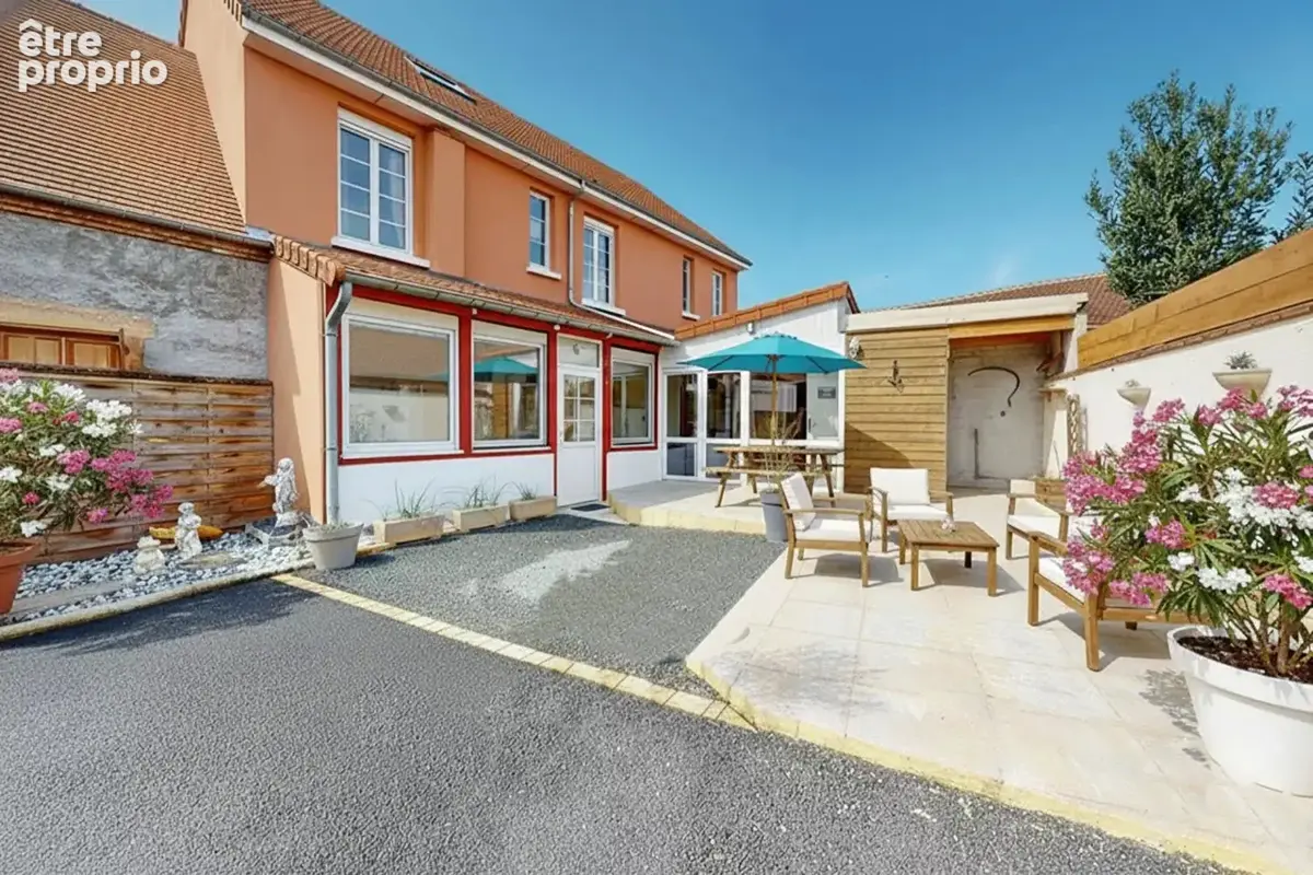 Grande maison de caractère à bessay sur allier - photo 3