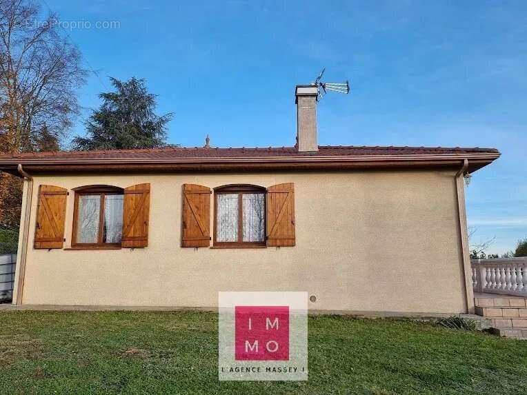 Maison à SARROUILLES