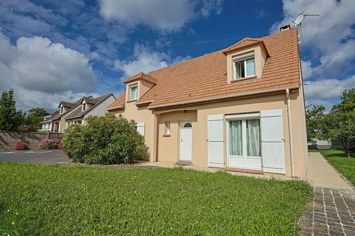 Maison à SAULX-LES-CHARTREUX