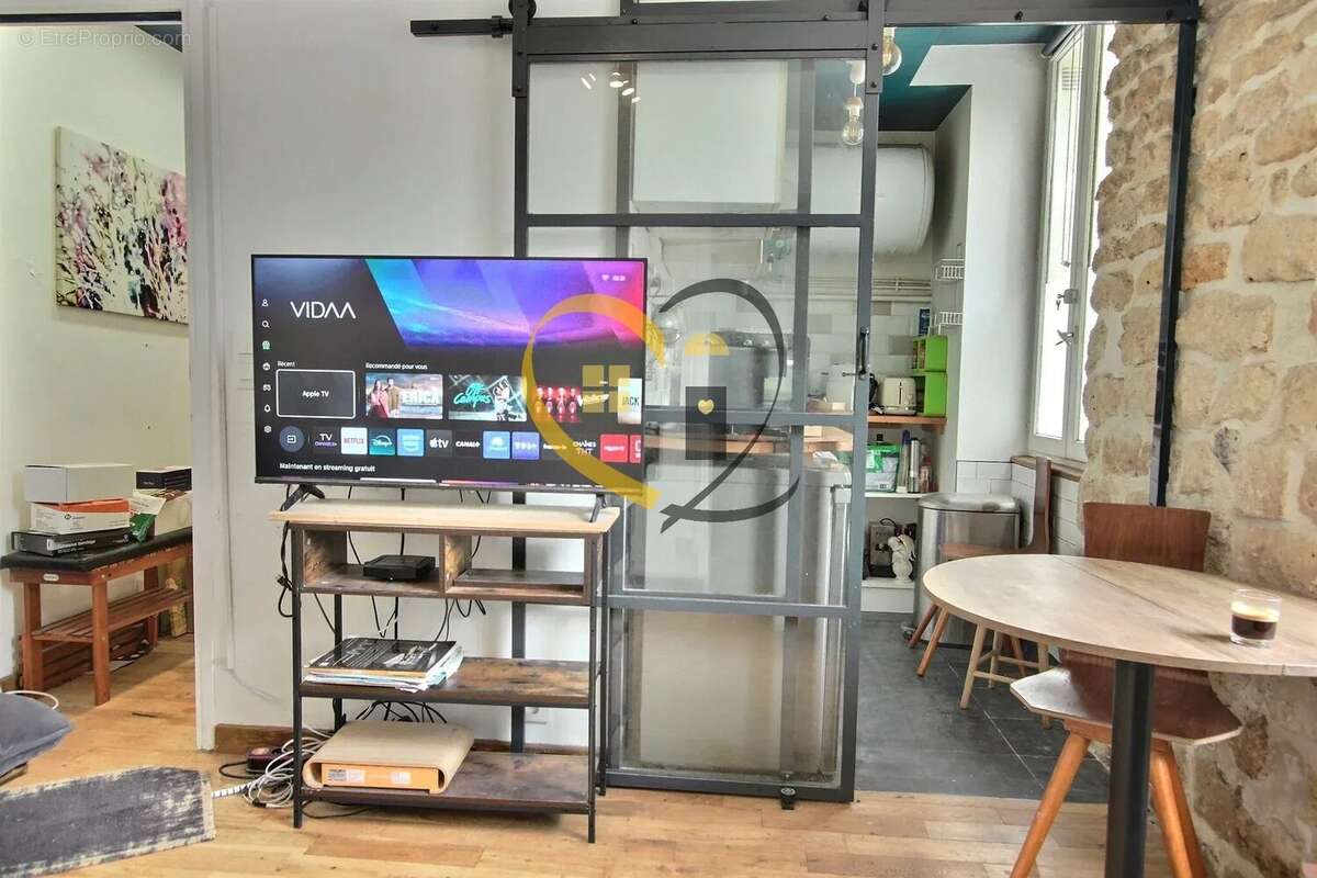 Appartement à CHARENTON-LE-PONT