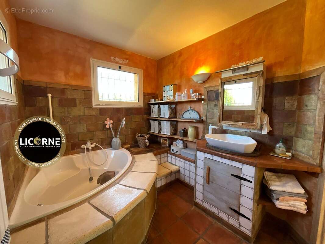 Maison à LA CADIERE-D'AZUR