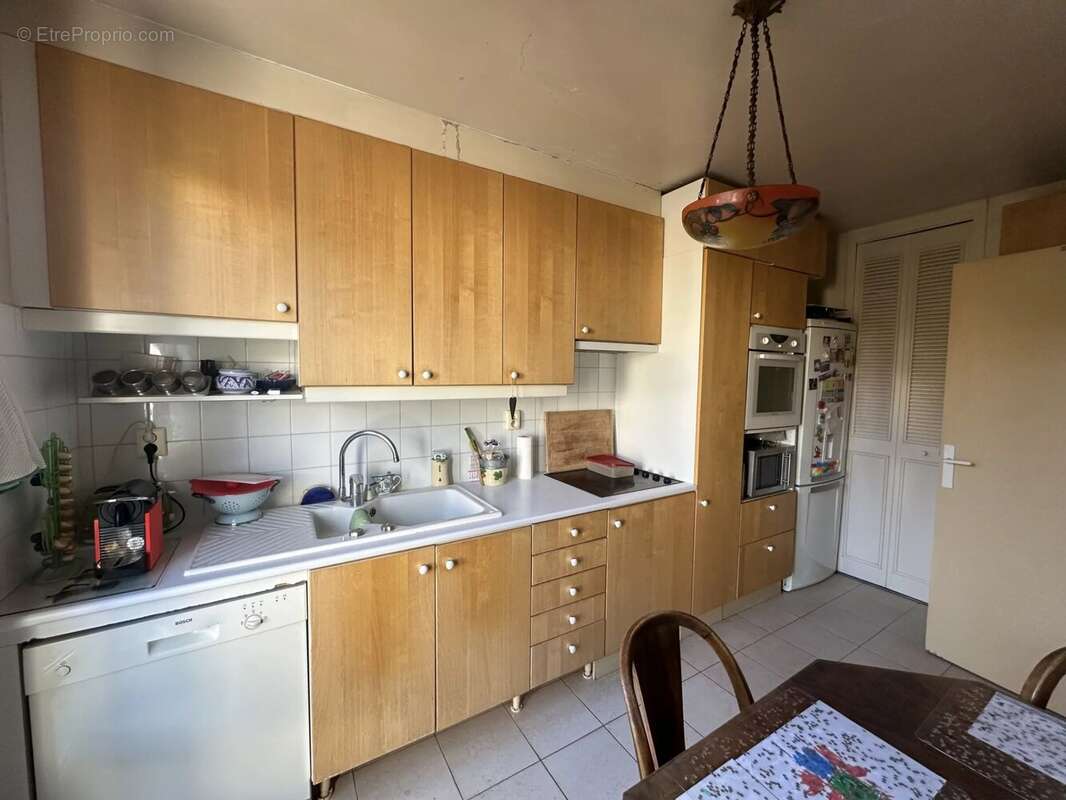 Maison à LE MESNIL-SAINT-DENIS