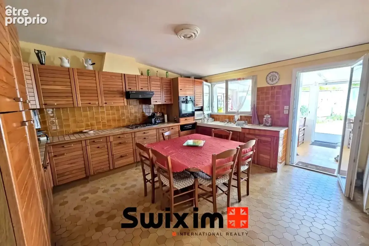 Maison de 90 m² sur la commune de SAINT SEURIN DE CADOURNE avec dépendances et garage - photo 5