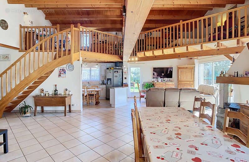 Maison à LE PERRIER