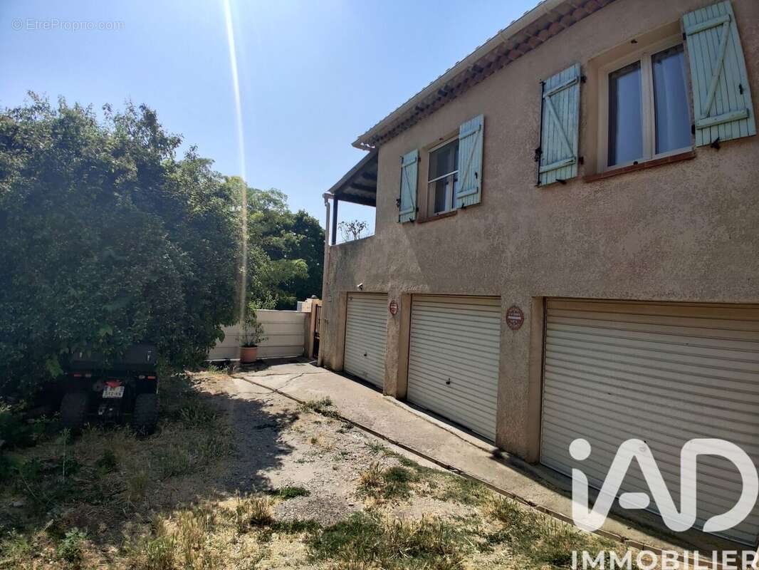 Photo 9 - Maison à SEILLONS-SOURCE-D&#039;ARGENS