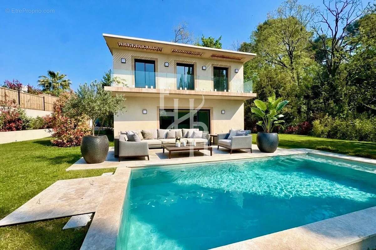 Maison à MOUGINS