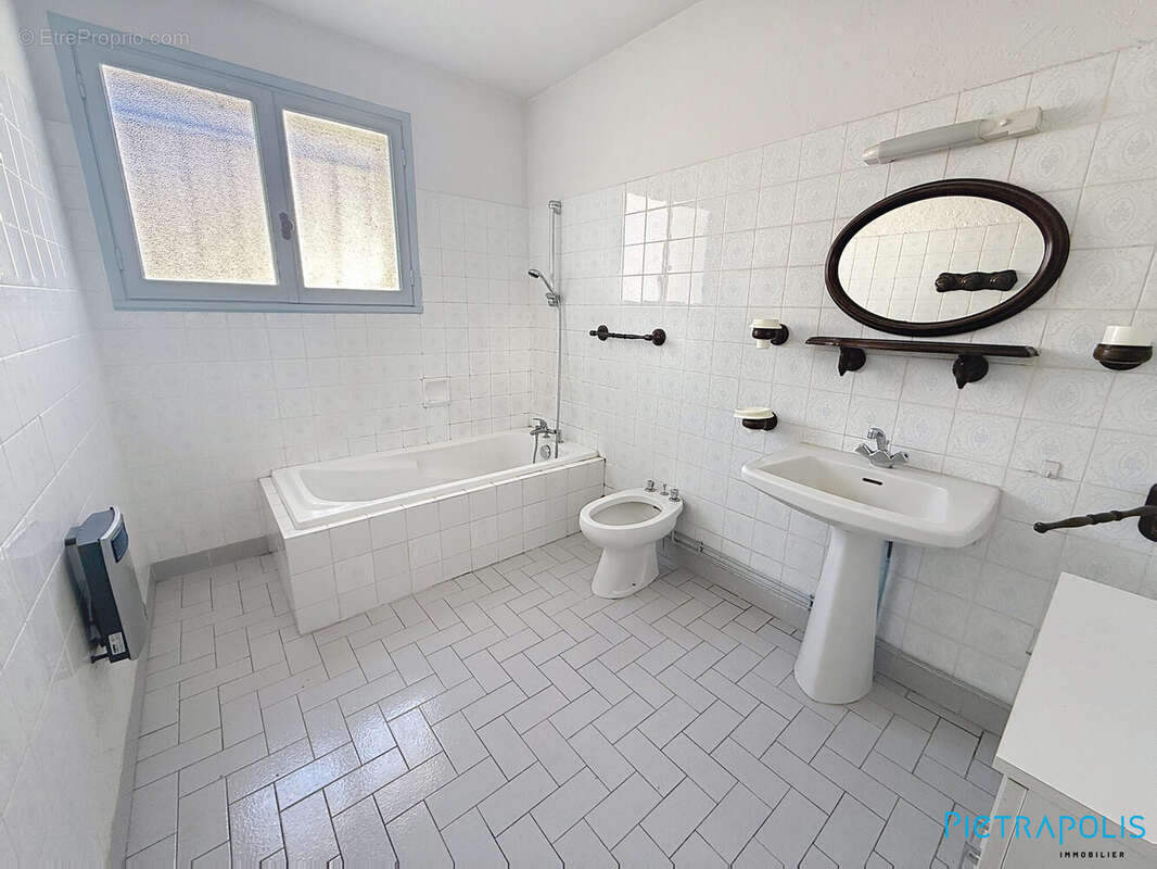 Maison 121 m² à Lay  - photo 6