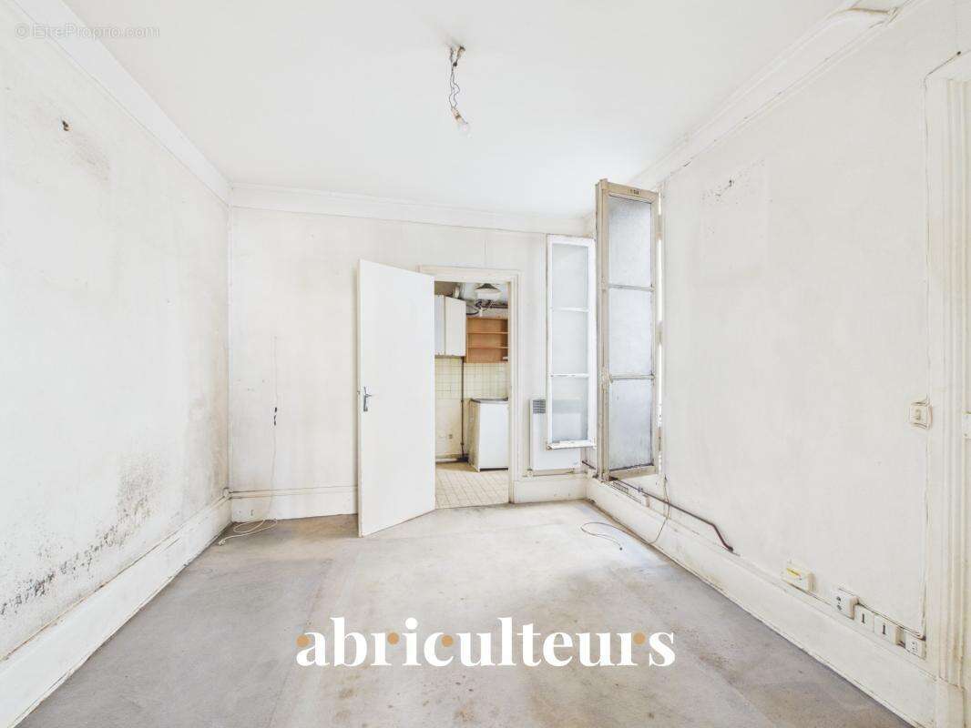 Paris 15ᵉ – Convention / Saint-Lambert  2 pièces de 30 m² à rénover - photo 8