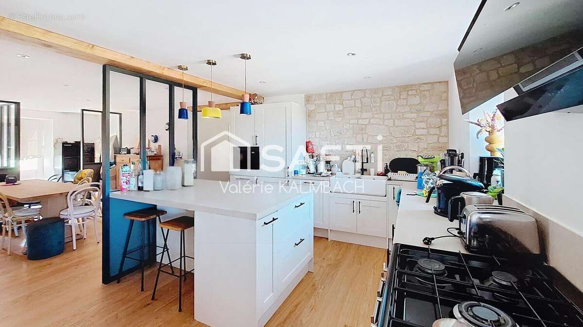 Maison 150 m² à Brizambourg  - photo 4