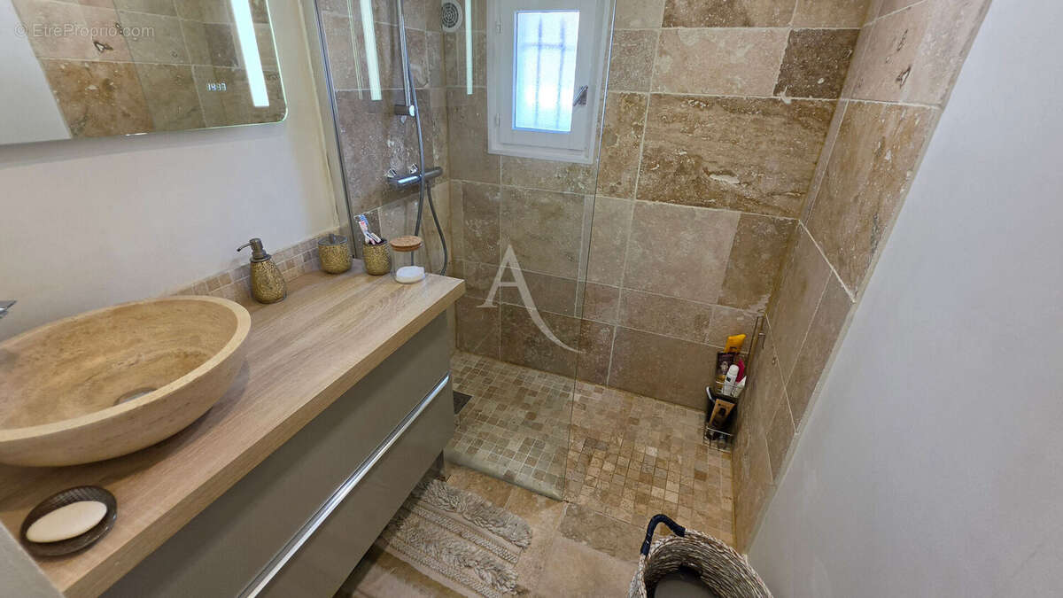 Appartement à CARQUEIRANNE