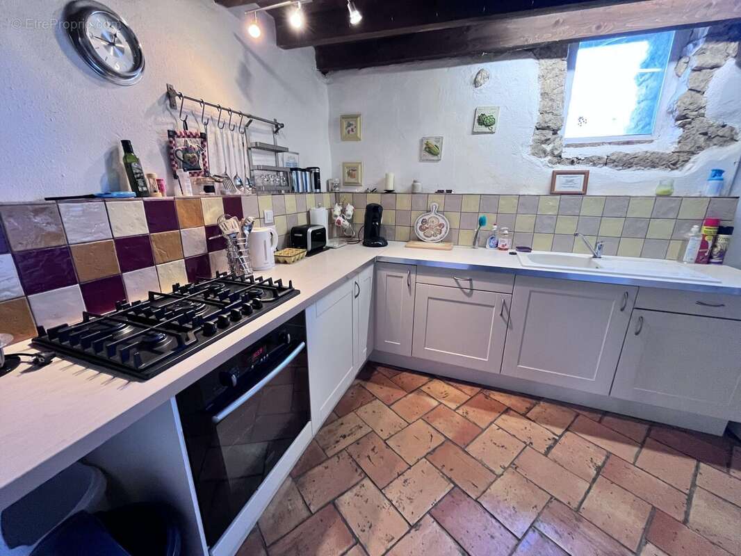 Maison à SERRES-ET-MONTGUYARD