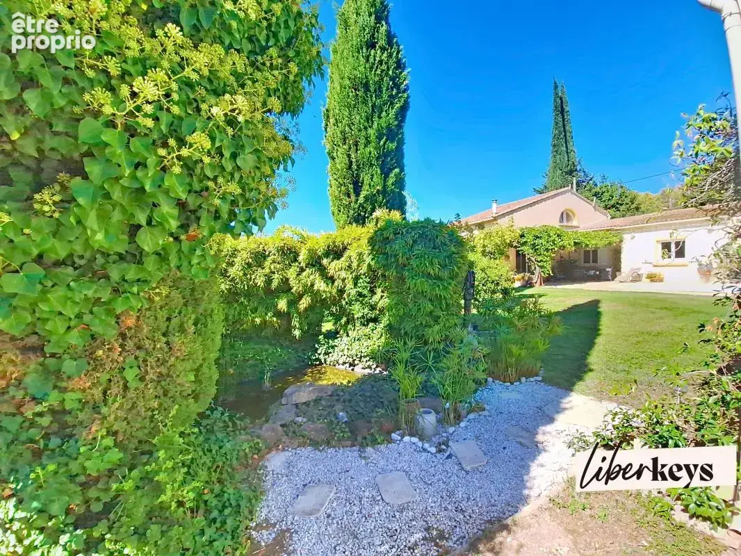 Istres – Propriété avec piscine et parcelle constructible détachable - photo 15