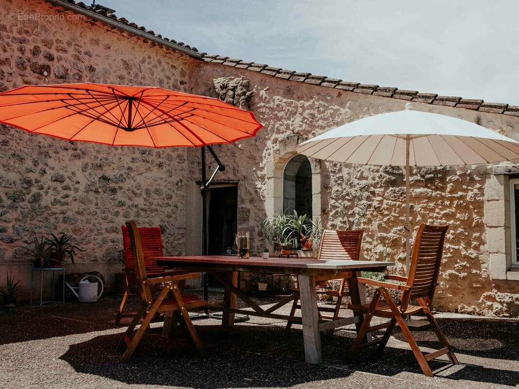 Maison à FALEYRAS