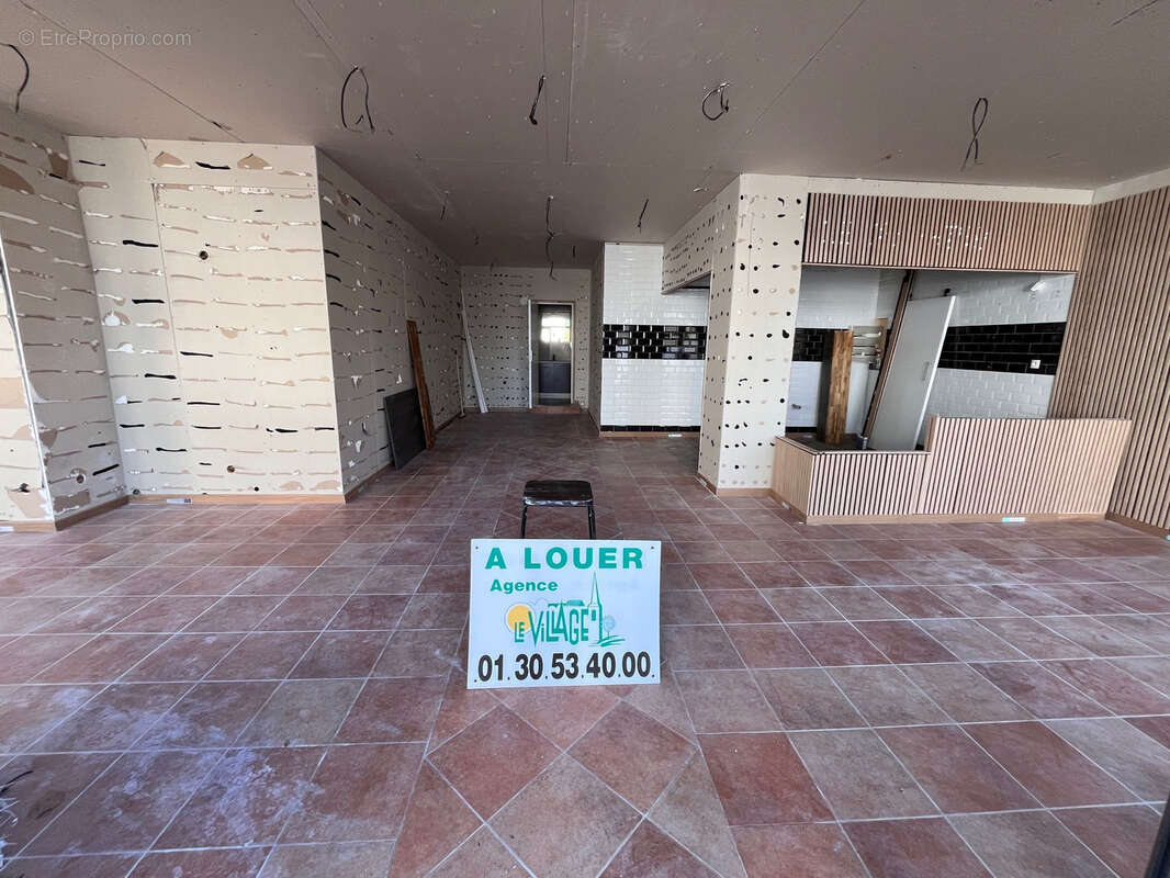 Commerce à MONTESSON