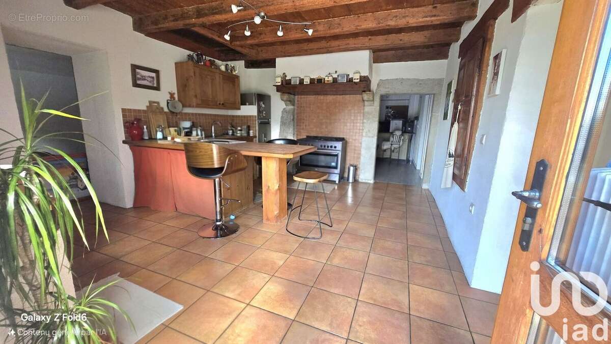 Maison 183 m² à Bellecombe-En-Bauges  - photo 4