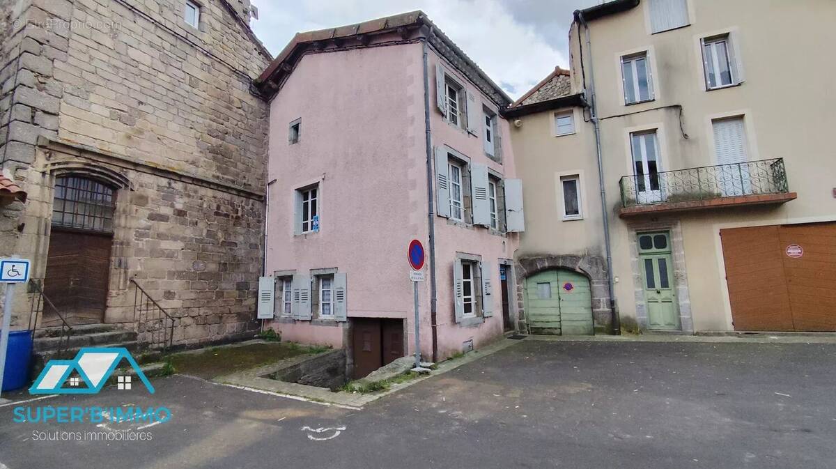 Maison à SAUGUES