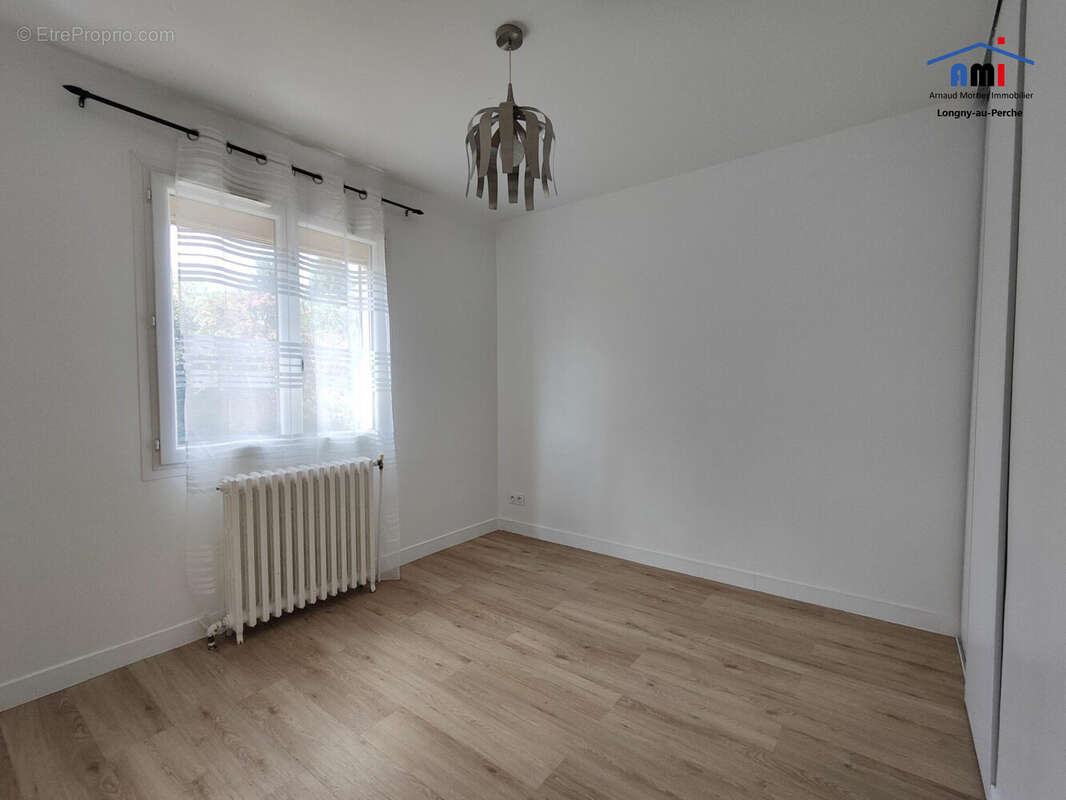 Maison à LONGNY-AU-PERCHE