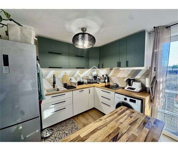 Appartement à FROUZINS