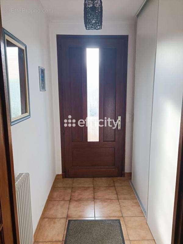 Appartement à LAMALOU-LES-BAINS