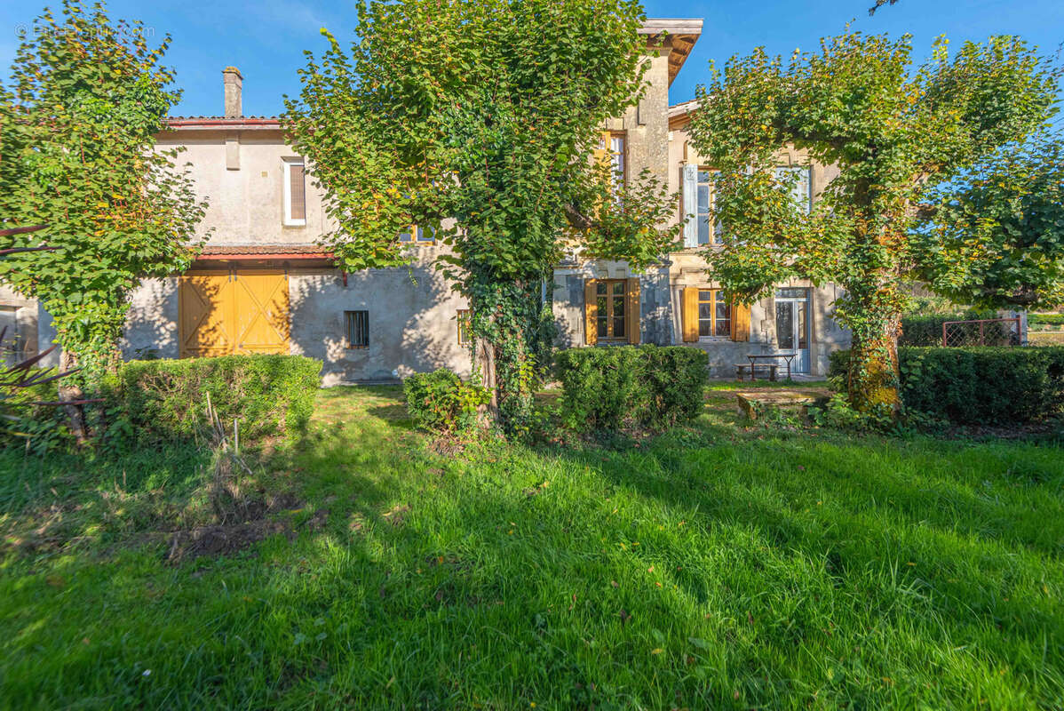 Maison à QUINSAC