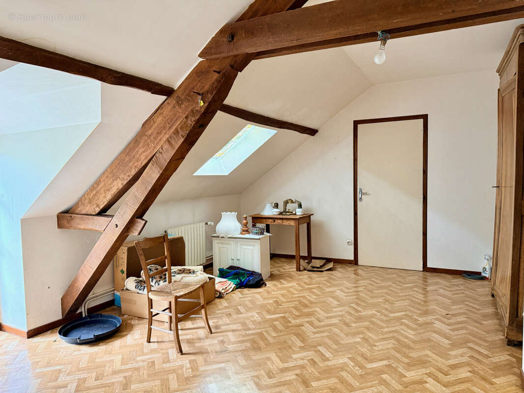 Maison à CHEMIRE-SUR-SARTHE