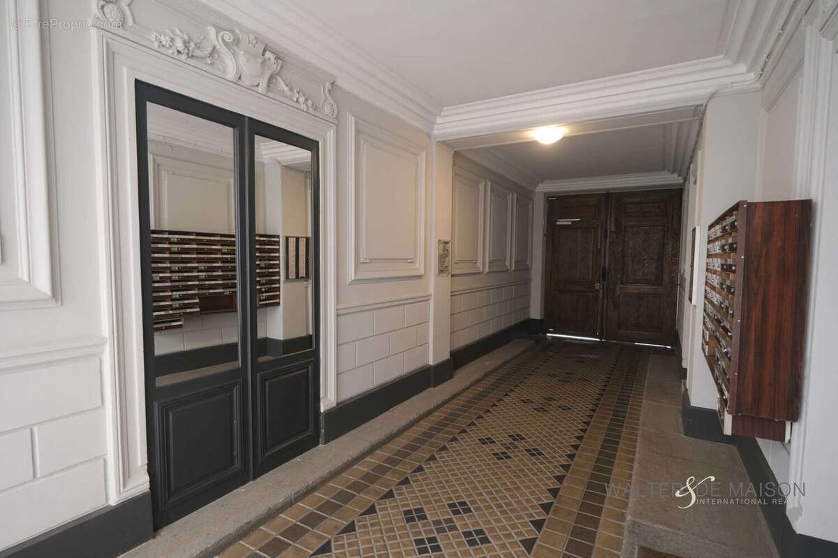 Appartement à PARIS-15E