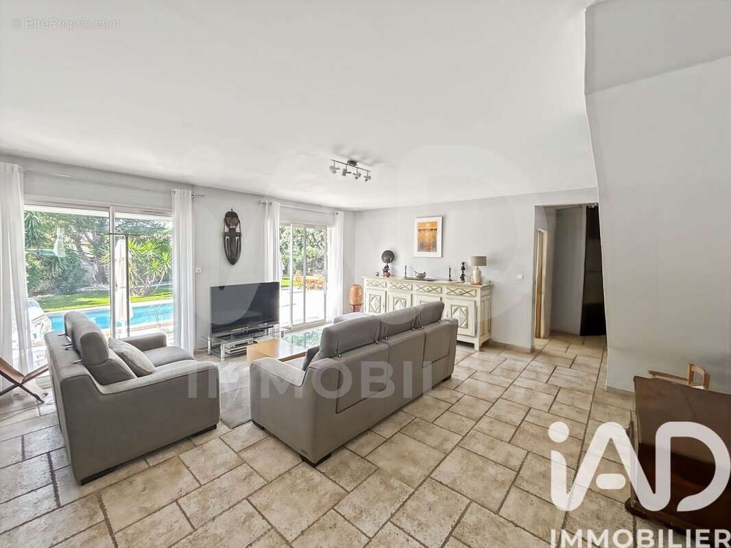 Photo 6 - Maison à UCHAUD