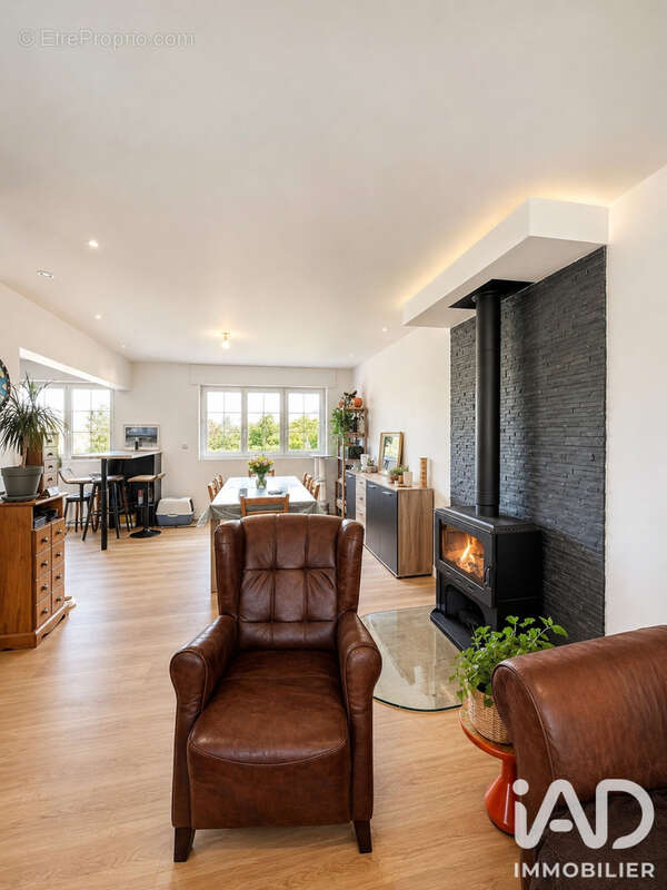 Maison 79 m² à Saint-Leonard  - photo 2