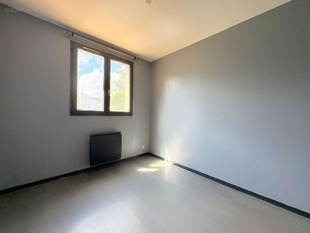 Appartement à BRUYERES-LE-CHATEL