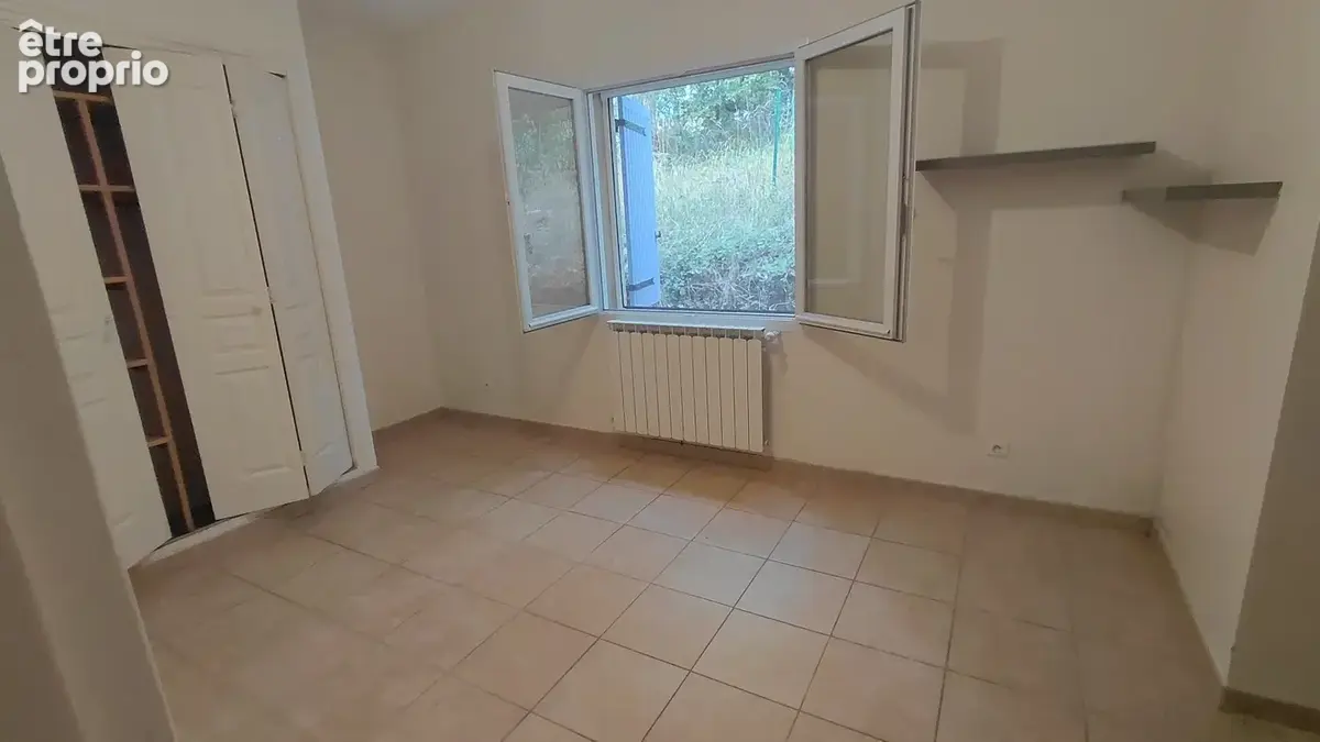 Belle Villa dans un cadre boisé - photo 10