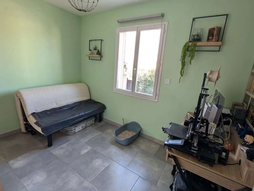 Maison à JONQUIERES-SAINT-VINCENT