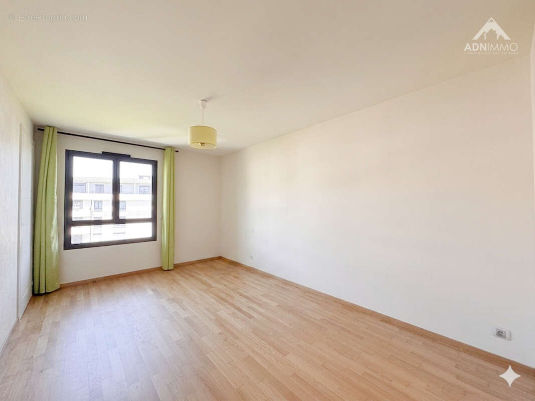 Appartement à SAINT-GENIS-POUILLY