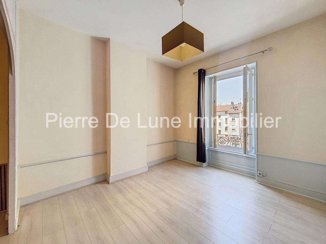 Appartement à LYON-6E