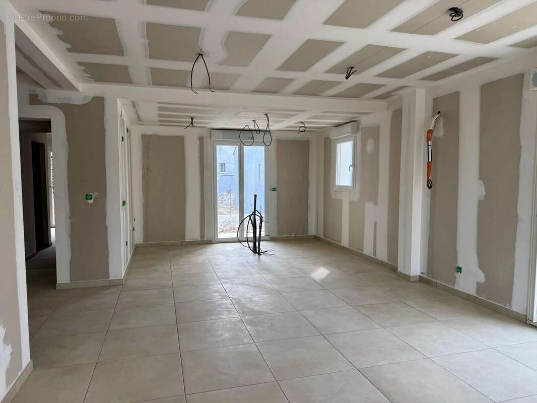 Jolie maison étage avec jardin, balcon et terrasse tropézienne - photo 4