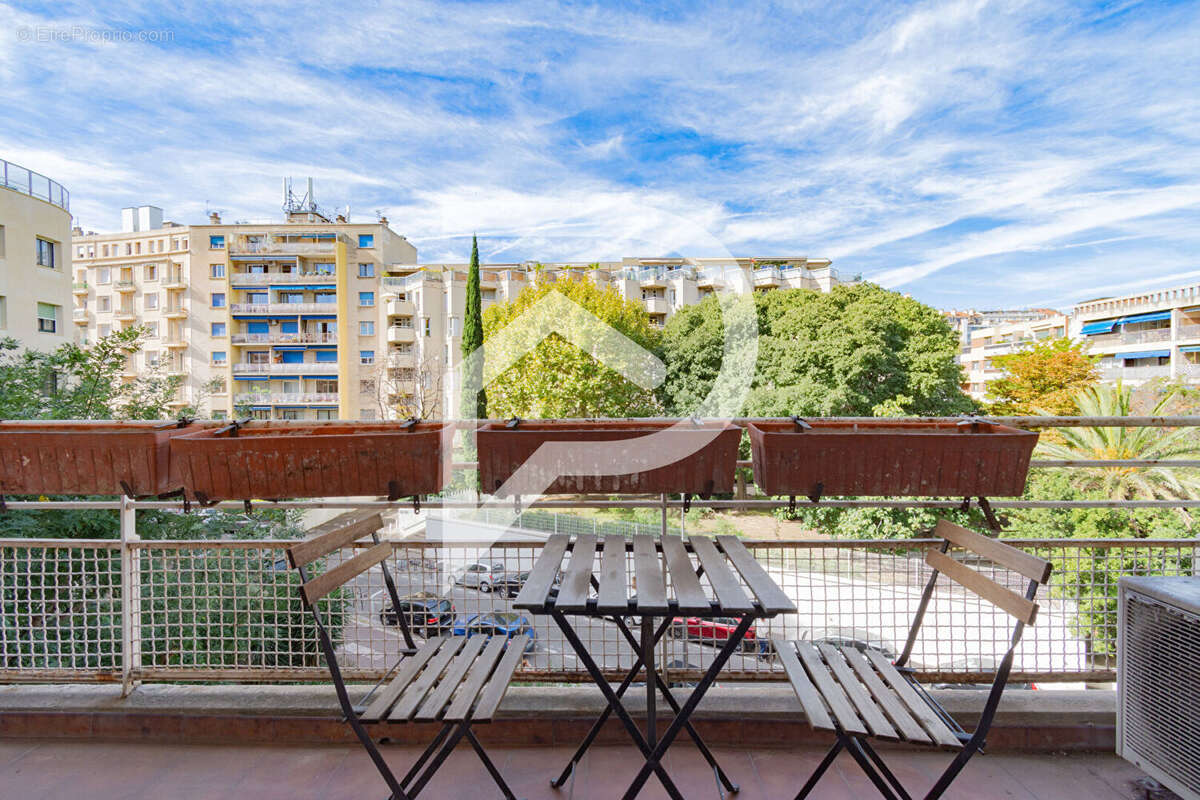 Appartement à MARSEILLE-8E