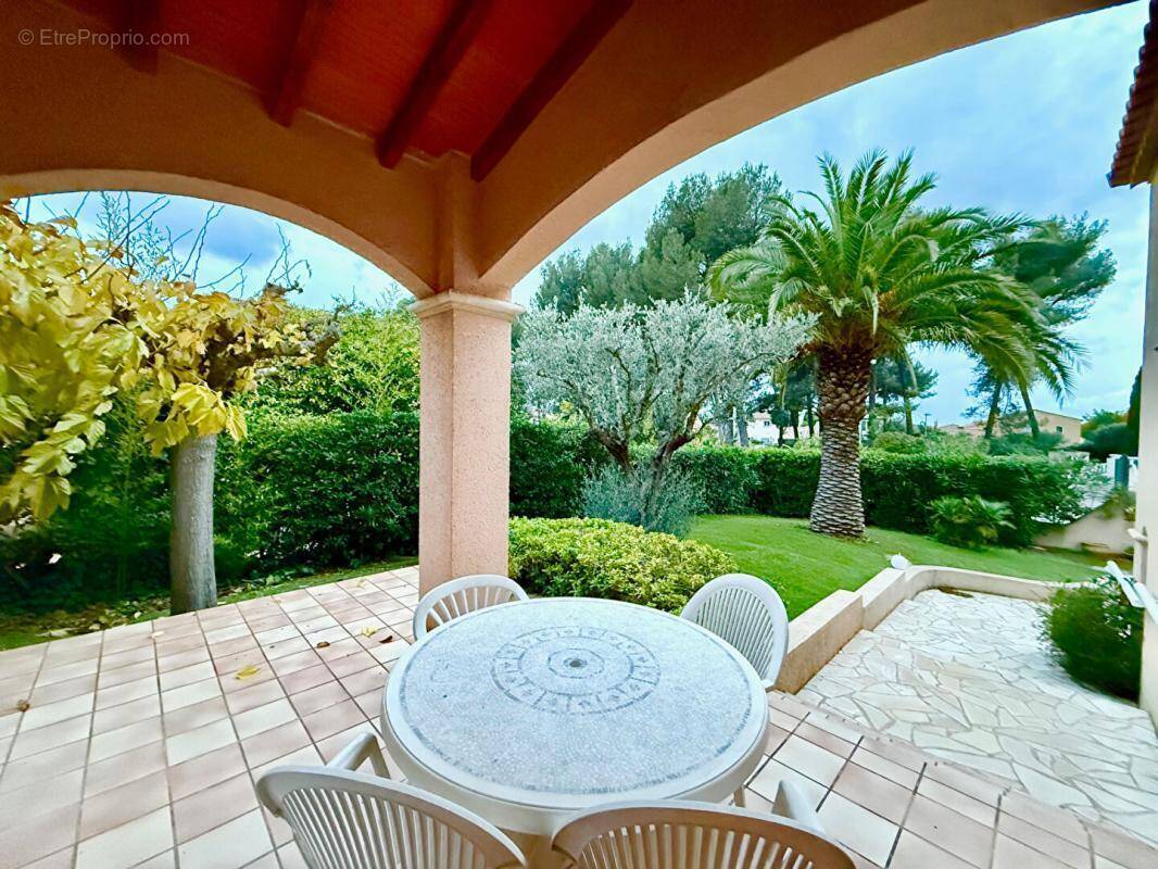 Maison à SIX-FOURS-LES-PLAGES