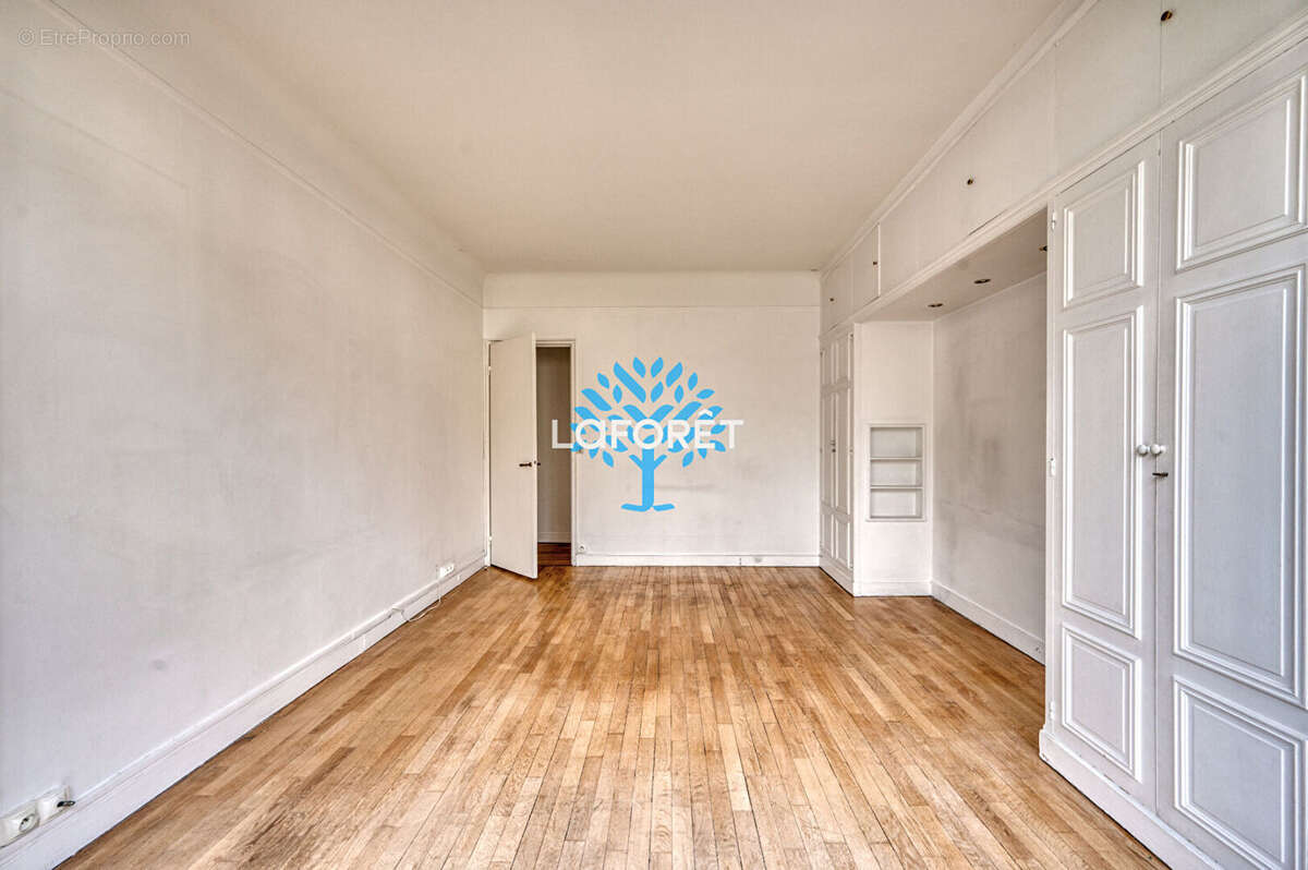 Appartement à NEUILLY-SUR-SEINE