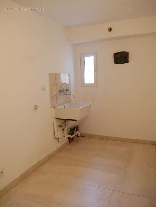 Appartement 73 m² à Rochegude  - photo 9