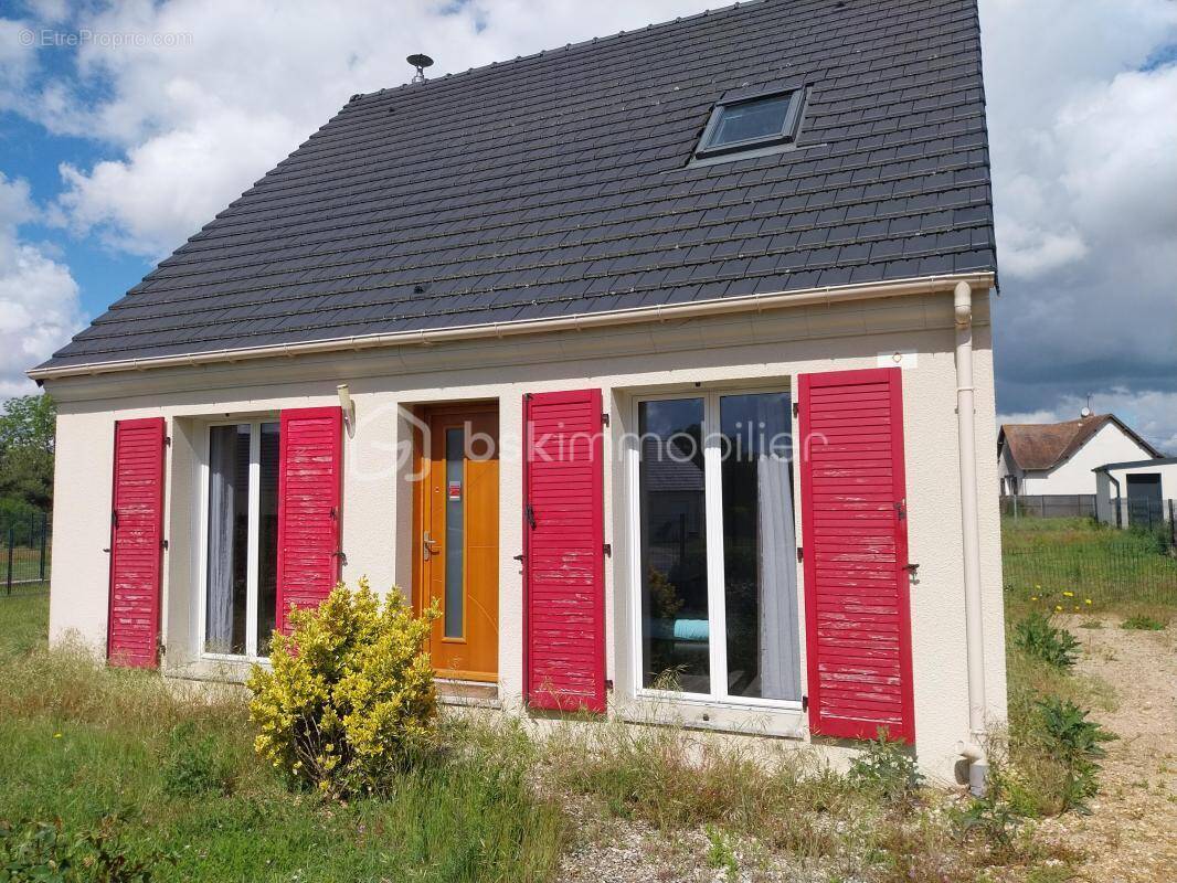 Maison à NEUVY-EN-SULLIAS