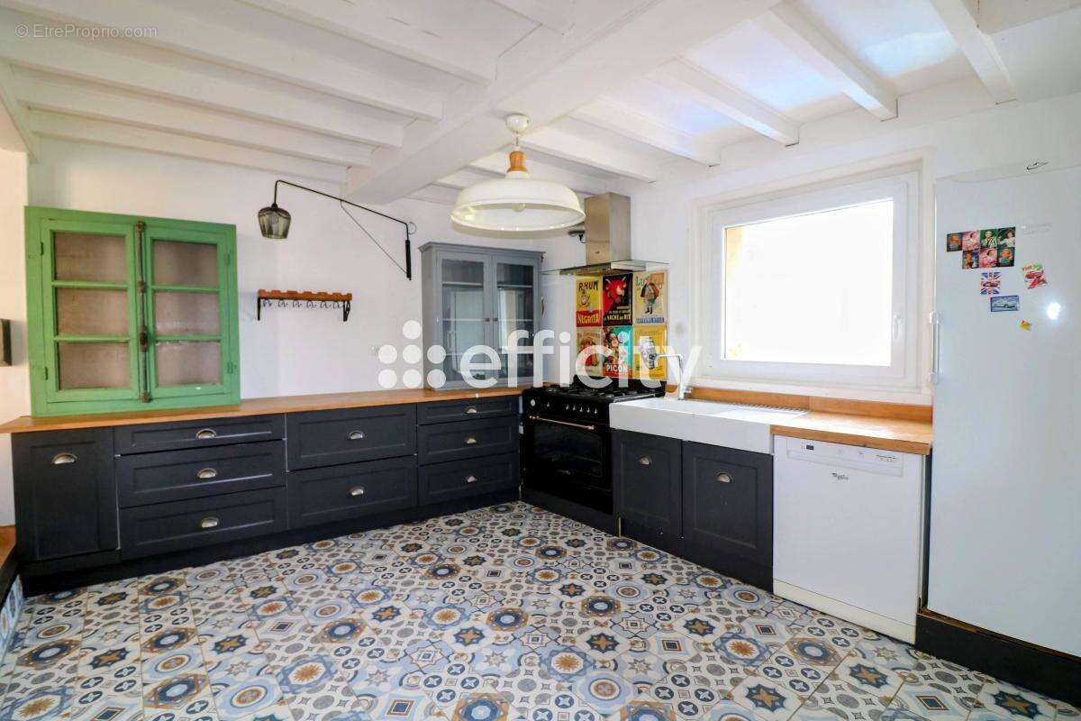 Maison 206 m² à Lozanne  - photo 9